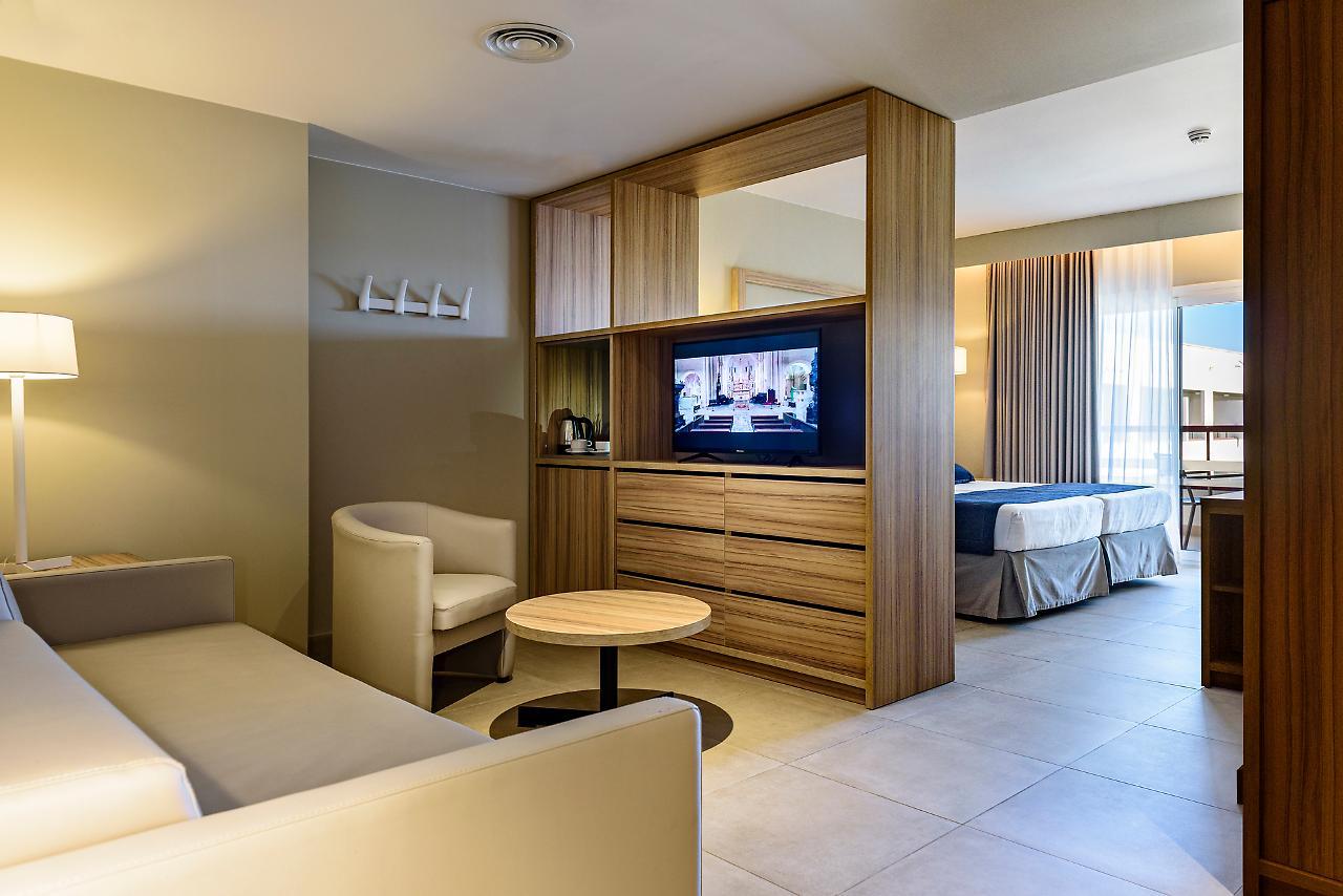 Estival Park Almaris Hotel ลาปีเนดา ภายนอก รูปภาพ
